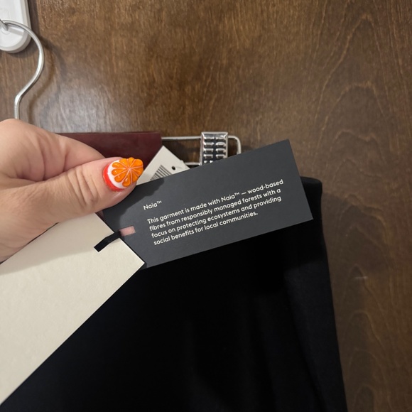 NWT Babaton Mode Skirt - Picture 4 of 7